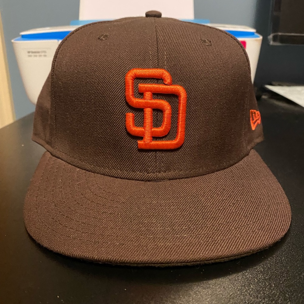 San Diego Padres Hat - Size 7 1/8